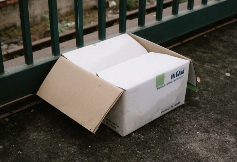 What a Damaged Box Is Telling You About What Went Wrong