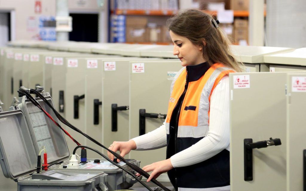 Finding a Reliable Commercial Electrician in Canberra